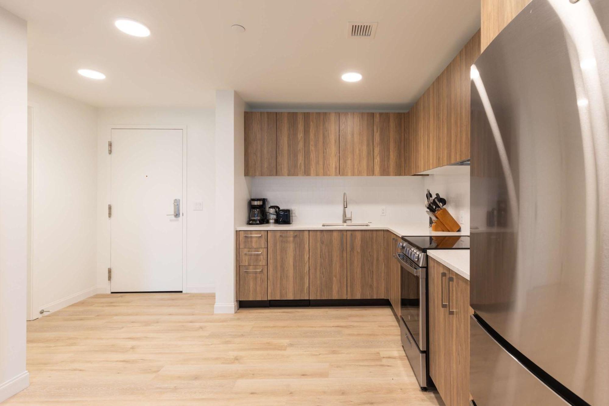 Gorgeous With Kitchen