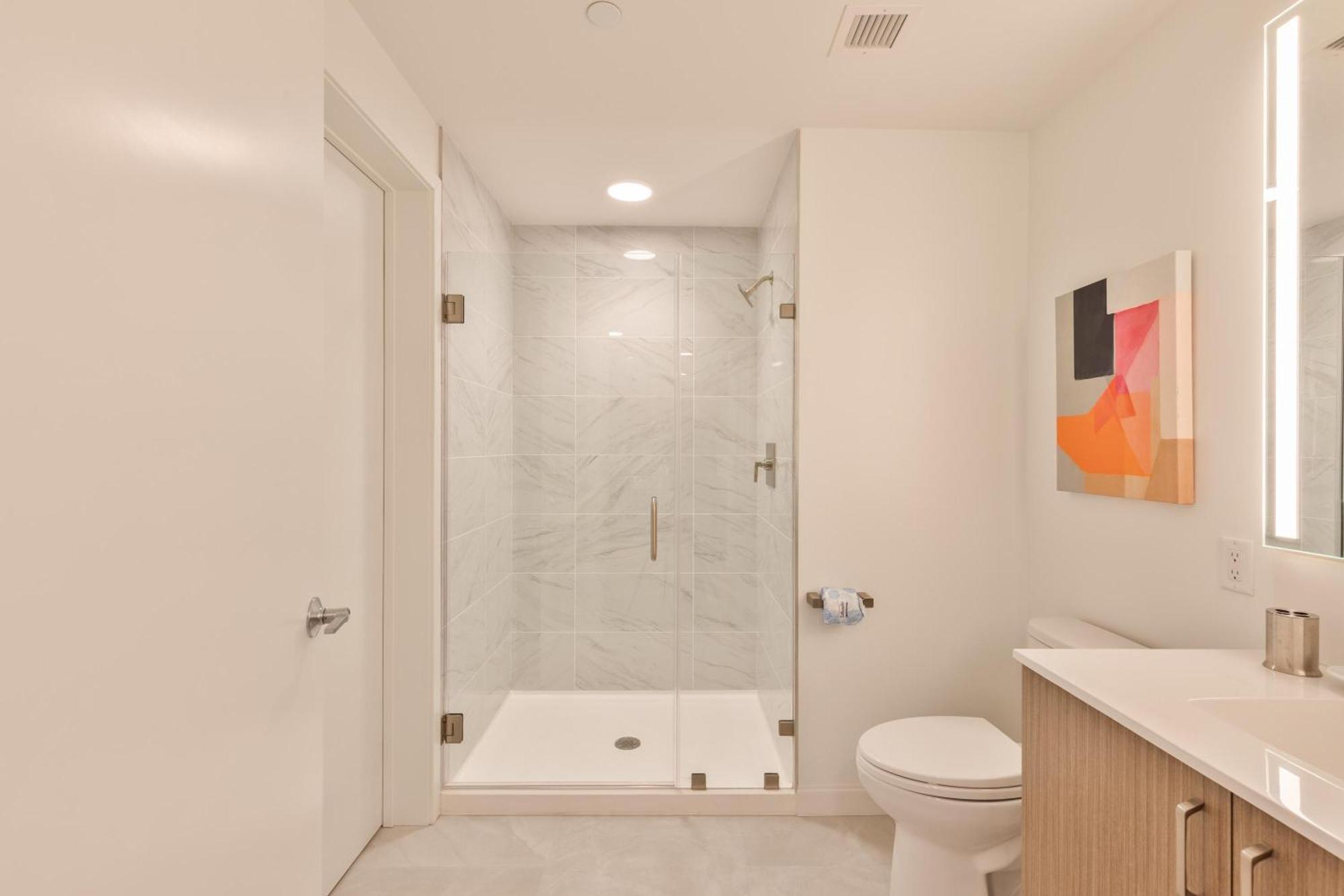 Gorgeous With Kitchen Apartment